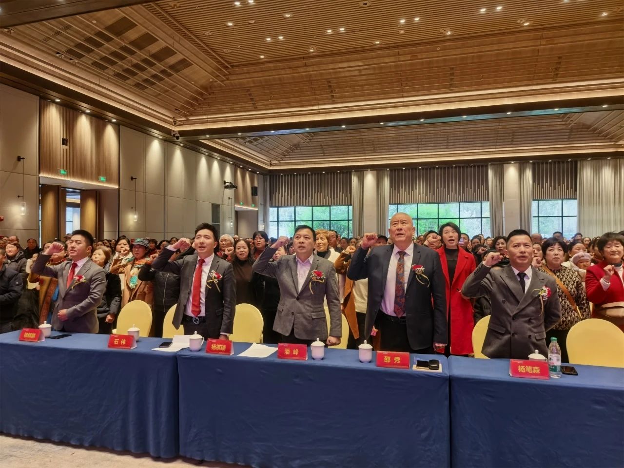 热烈祝贺丽亦健《波动健康—低中频电疗应用》发布会绵阳站圆满成功！